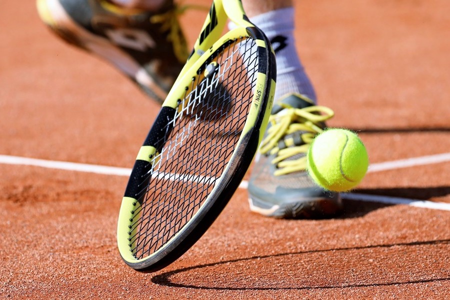 Tenis